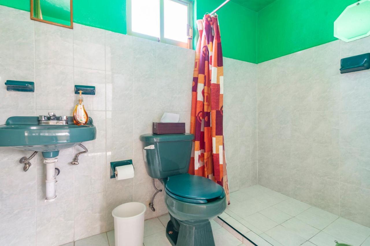Quarto em Acomodações Particulares Bedroom At 5 Min Airport T1 & T2 Cidade do México