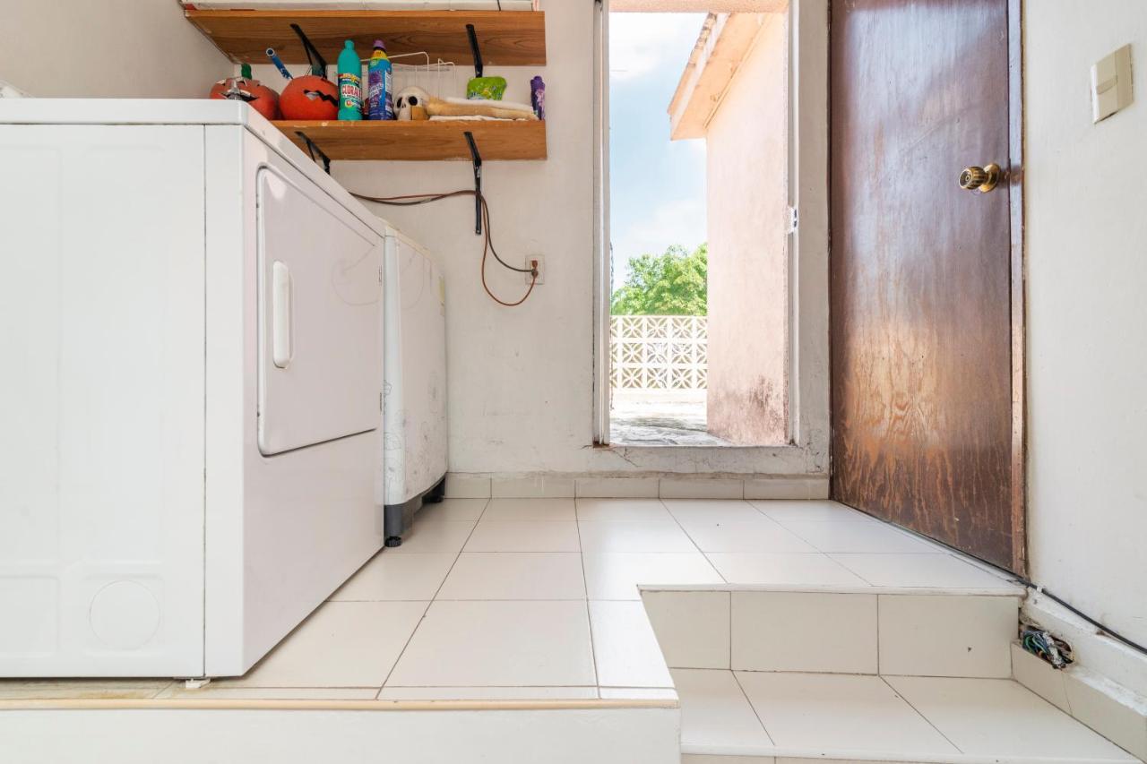 Quarto em Acomodações Particulares Bedroom At 5 Min Airport T1 & T2 Cidade do México
